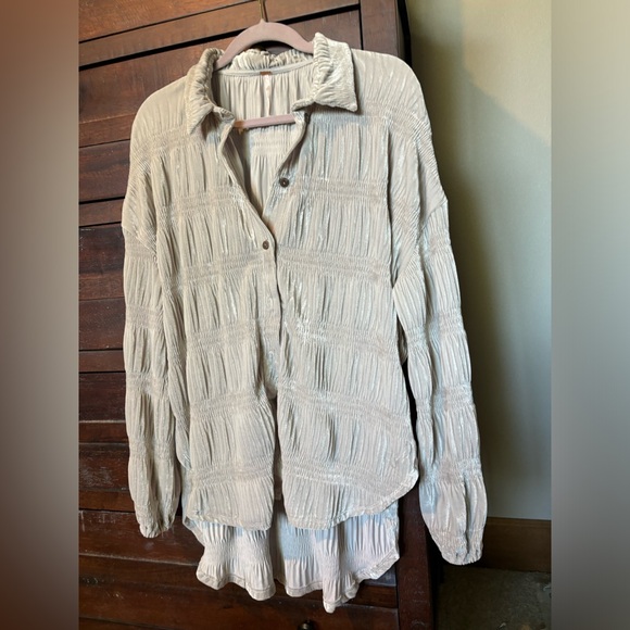 Free People My Best Top Button-Up Top Sz XS - Runs Big Winter Fog - NWOT - Picture 8 of 14